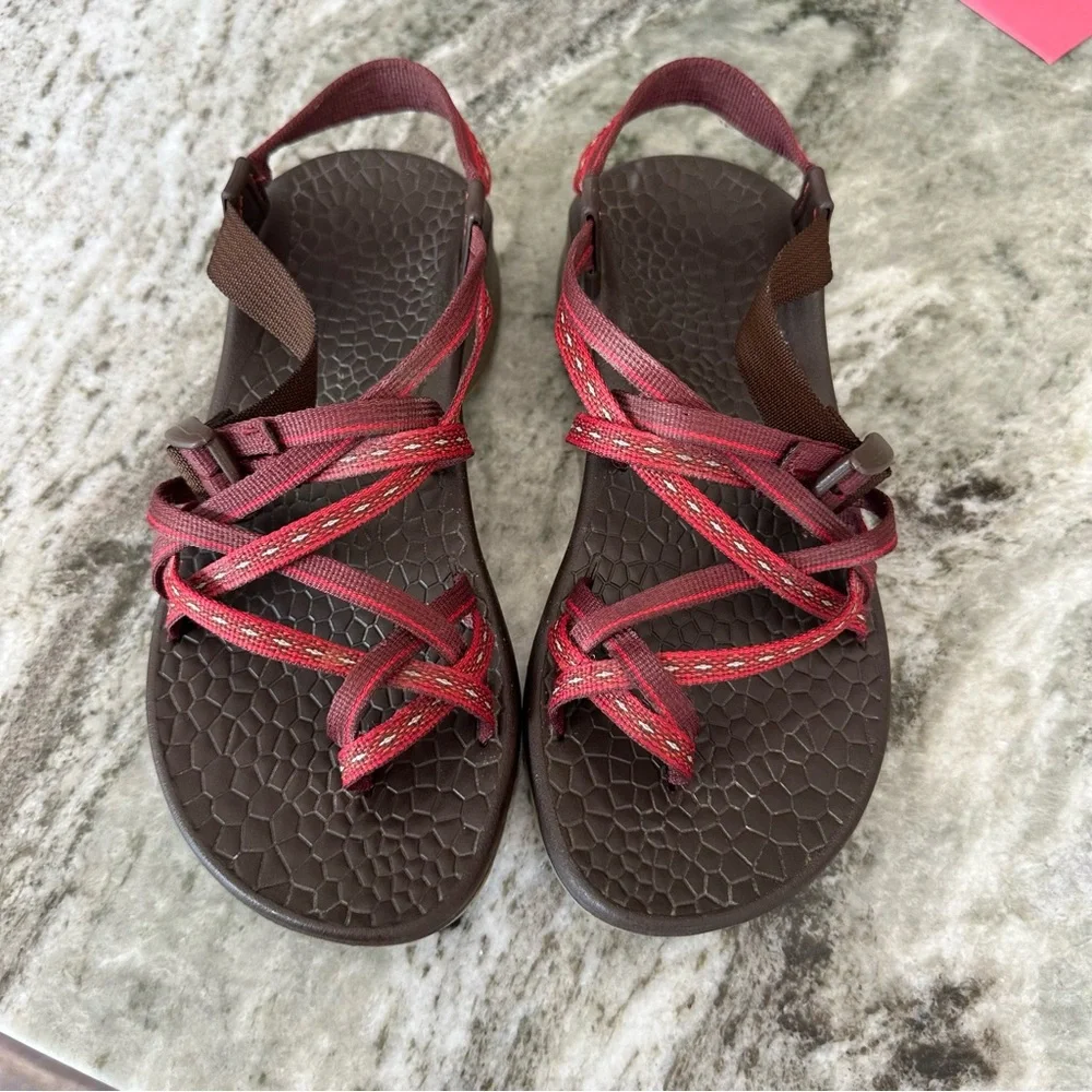 Chaco Women's 8 Red ZX2 Classic Sandal Toe Loop Water Sport Shoe Multi Strap - Picture 1 of 5